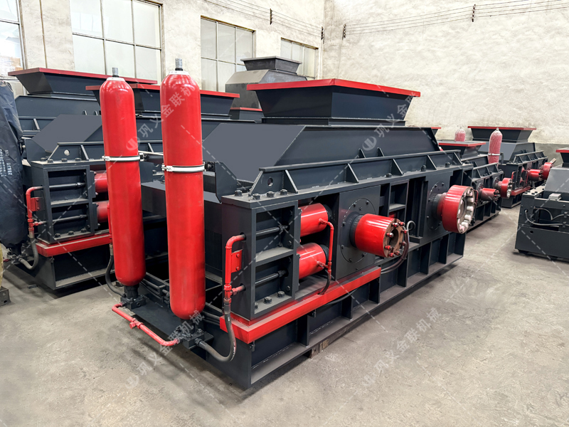 坚硬VS湿粘，原料硬度大变脸？液压对辊破碎机如何见招拆招？